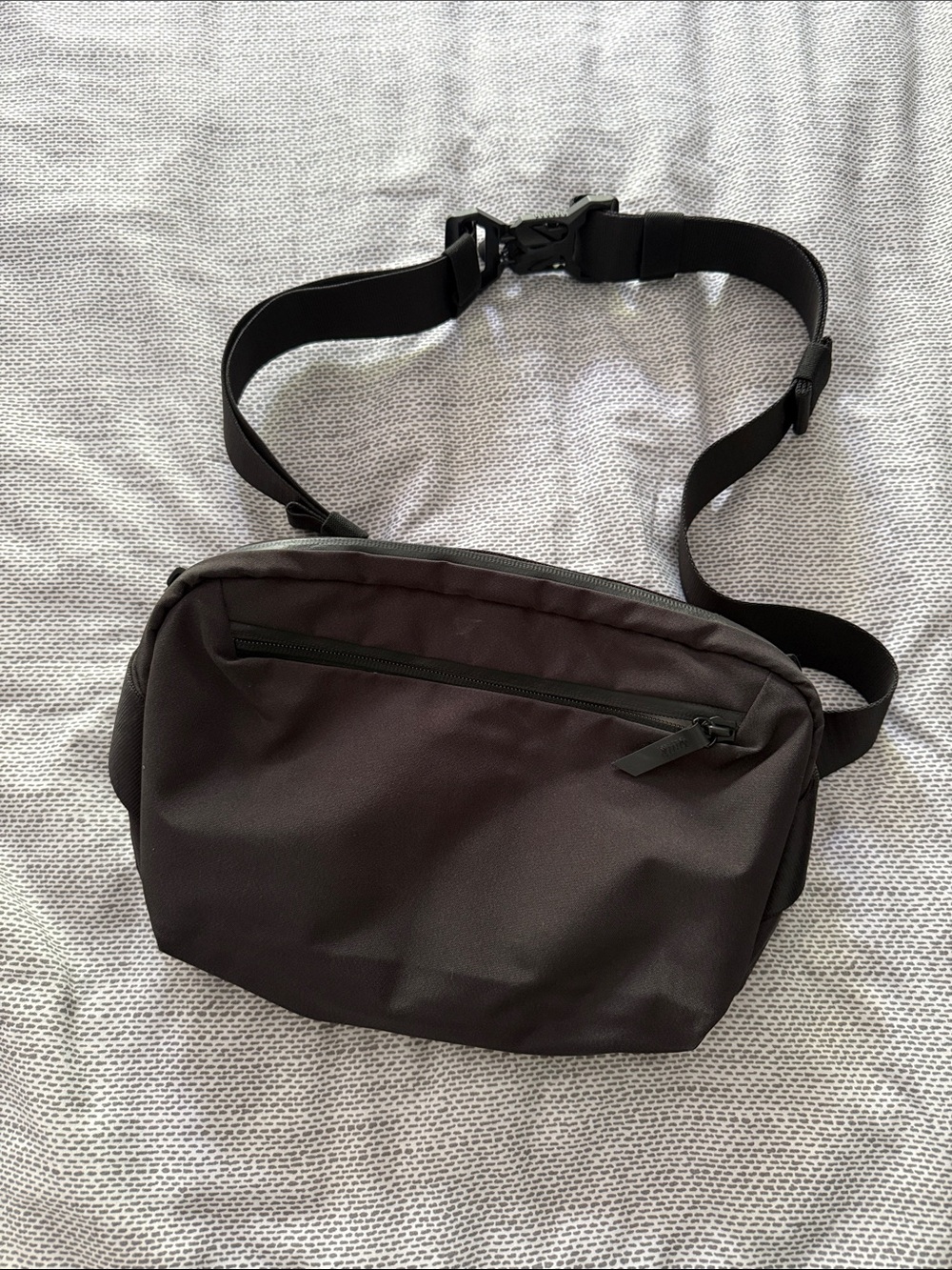 Alpaka Black Women's Crossbody/Belt Bag - Minimalist Everyday Style